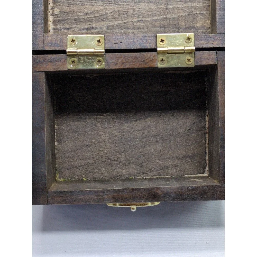 Brown Light Wooden Trinket Box 4